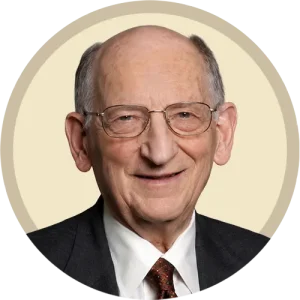 Otto Kernberg in sand circle bg